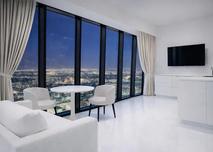 Hanza Tower White Sky 24 Jacuzzi & Pool & * Szczecin